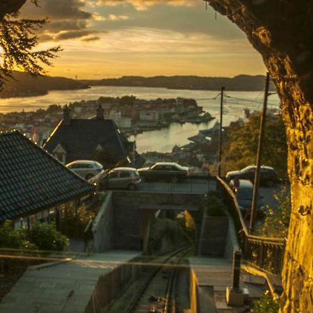 Dinbnb Apartments I 350M To Bryggen I Renovated 2023 I Quiet Top Apart Берген Экстерьер фото