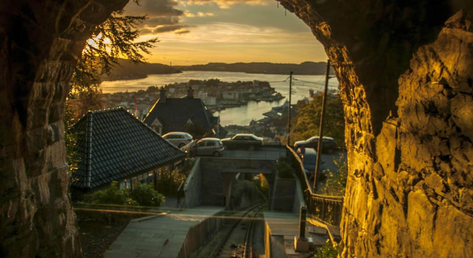 Dinbnb Apartments I 350M To Bryggen I Renovated 2023 I Quiet Top Apart Берген Экстерьер фото