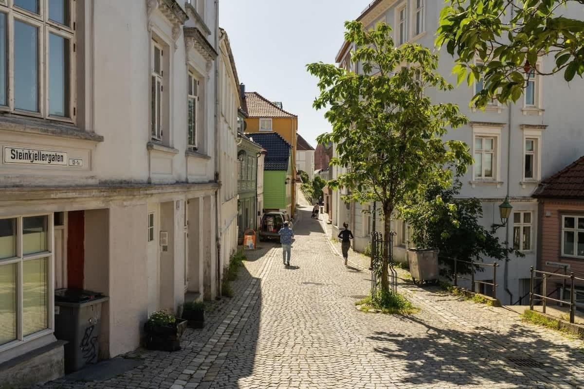 Dinbnb Apartments I 350M To Bryggen I Renovated 2023 I Quiet Top Apart Берген Экстерьер фото